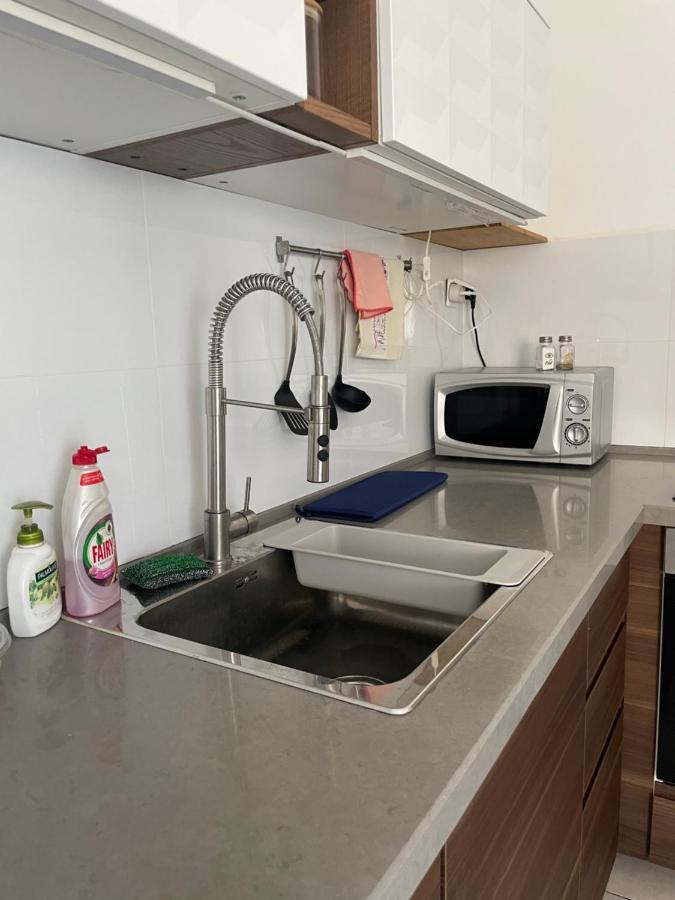 Ashdod City Center 2-Rooms Apartment, 15Min Walk To The Beach Buitenkant foto