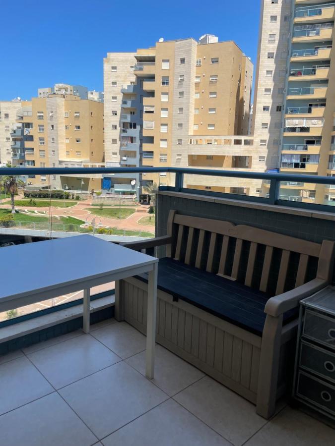 Ashdod City Center 2-Rooms Apartment, 15Min Walk To The Beach Buitenkant foto