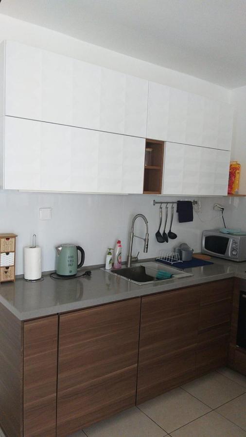 Ashdod City Center 2-Rooms Apartment, 15Min Walk To The Beach Buitenkant foto